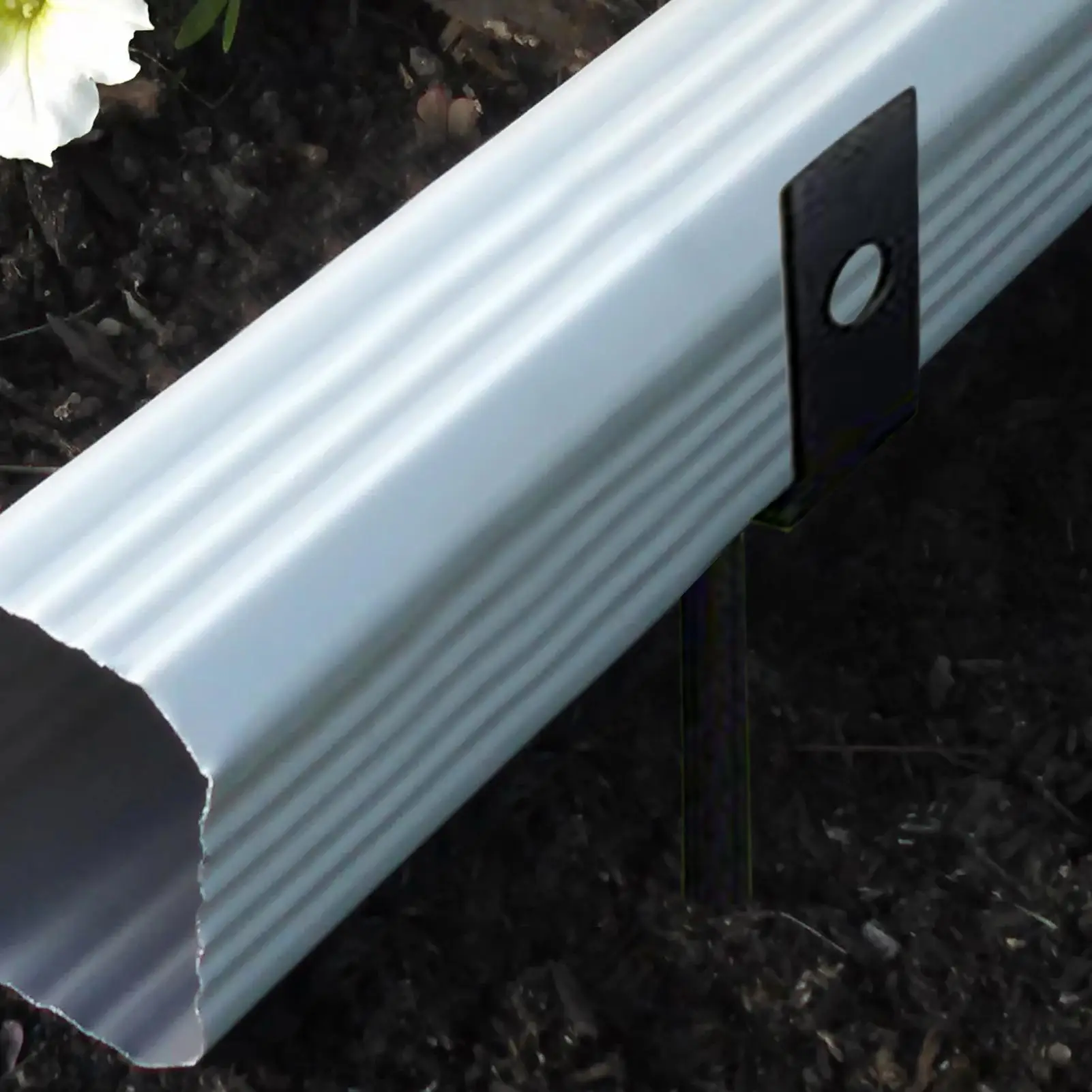 縦樋ブラケット 2 個雨樋スタビライザー調整可能な縦樋安定化サポート地面屋根小屋ホームキャノピー