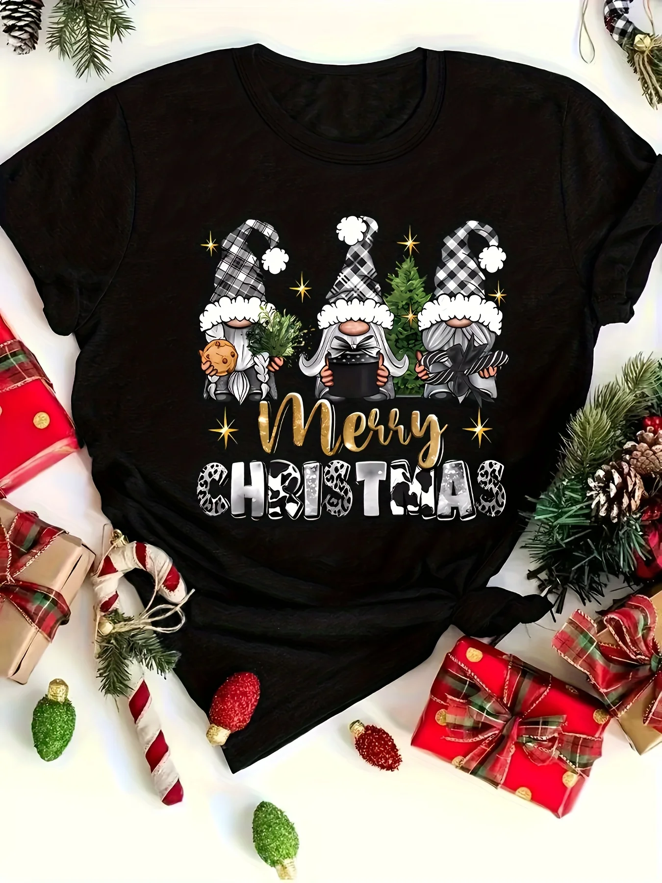 Merry Christmas Lettering Casual Holiday Party Outfit  Playful Design Short Sleeve Christmas Gnome Shirt Farm Clothes Halloween