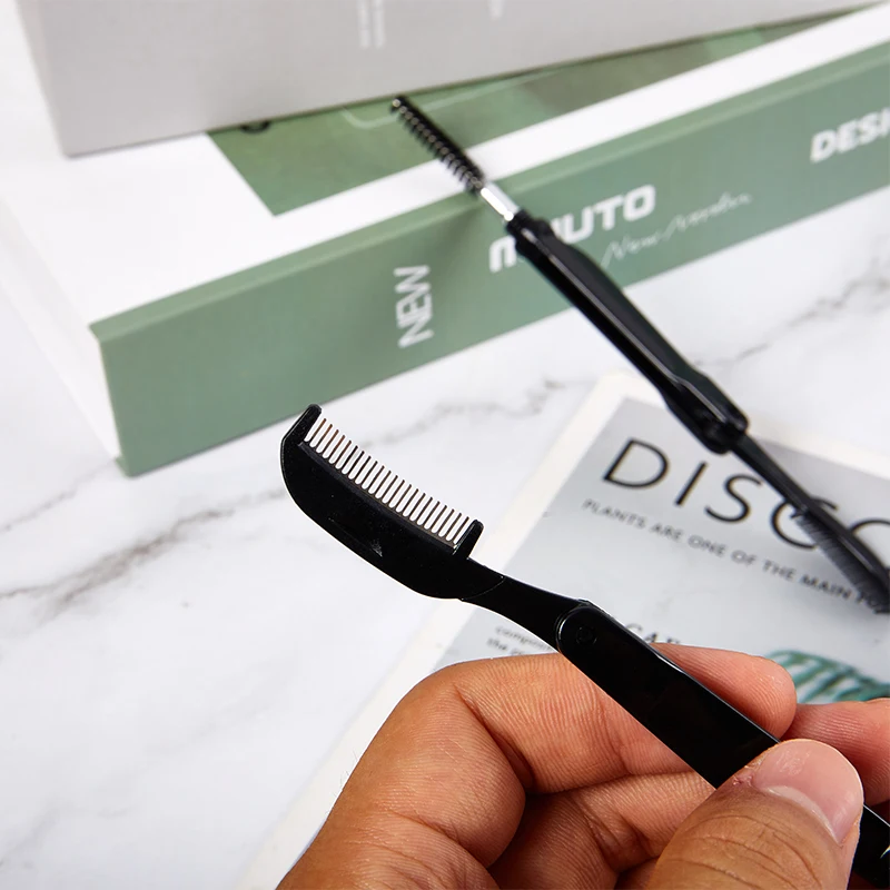 Doppio scopo Doppia testa Pettine in acciaio Ciglia Sopracciglio Pettine Trucco Mascara Pennello Bacchette per ciglia Strumenti per trucco Щеточкаяtoaсниц