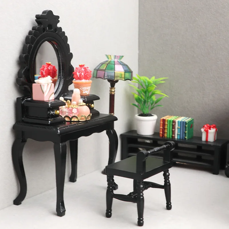 Miniaturowe drewniane meble do domku dla lalek w skali 1:12, vintage toaletka z krzesłem, zestaw do dekoracji sypialni, model akcesoriów do domku dla lalek 2025