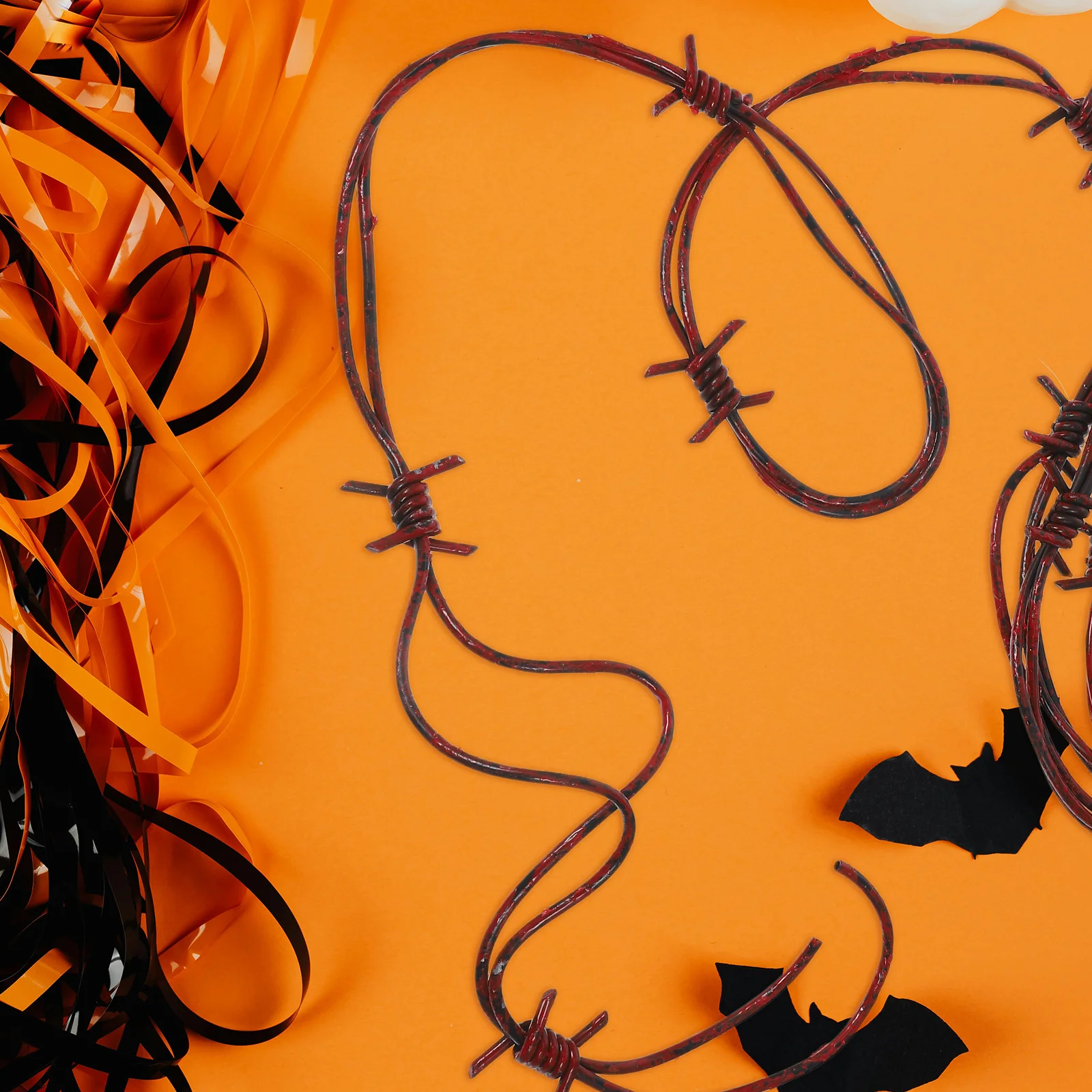 

1pc Simulation Barbed Wire PVC Fake Trick Prop for Halloween Party Decor 2.5M Plastic Barbed Wires Ornament Funny Decoration