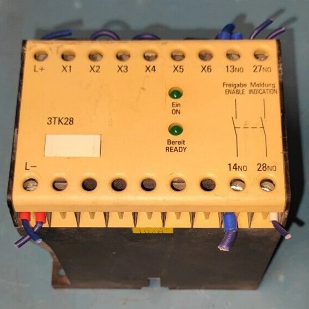 

Used for Siemens 3TK2801-0DB4 24V Safety Relay Module in Box