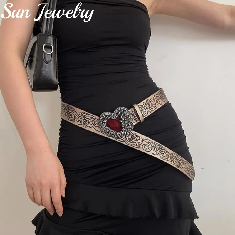 

Ethnic Style Embossed Large Button Belt Personalized Retro Love Shape Belt Versatile Dress Jeans Gothic Punk Style Girdle Women