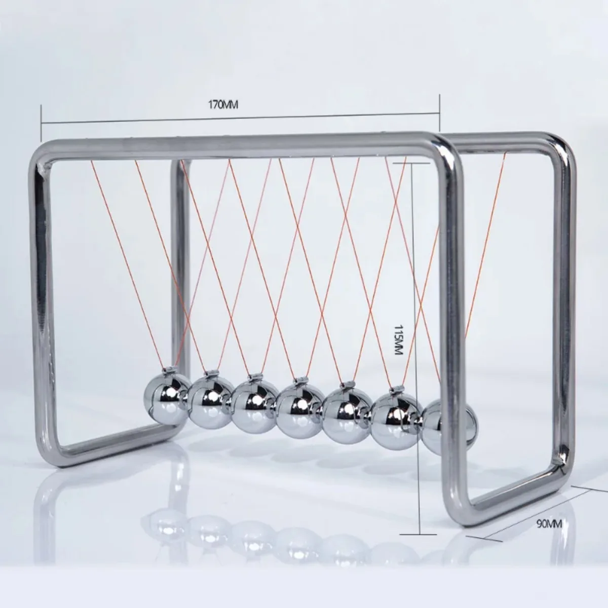 Metal 7 Balls Newton\'s Cradle for Office Stress Relief Desk Accessories Newton Pendulum Balance Table Decor Birthday Present