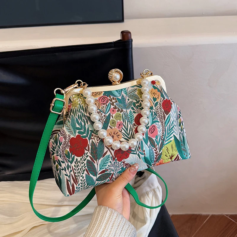 

Luxury Pearl Beaded Clutch Purse with Floral Embroidery, Gold Chain Strap, Vintage Clasp, Women's Dinner Bag for Wedding Party