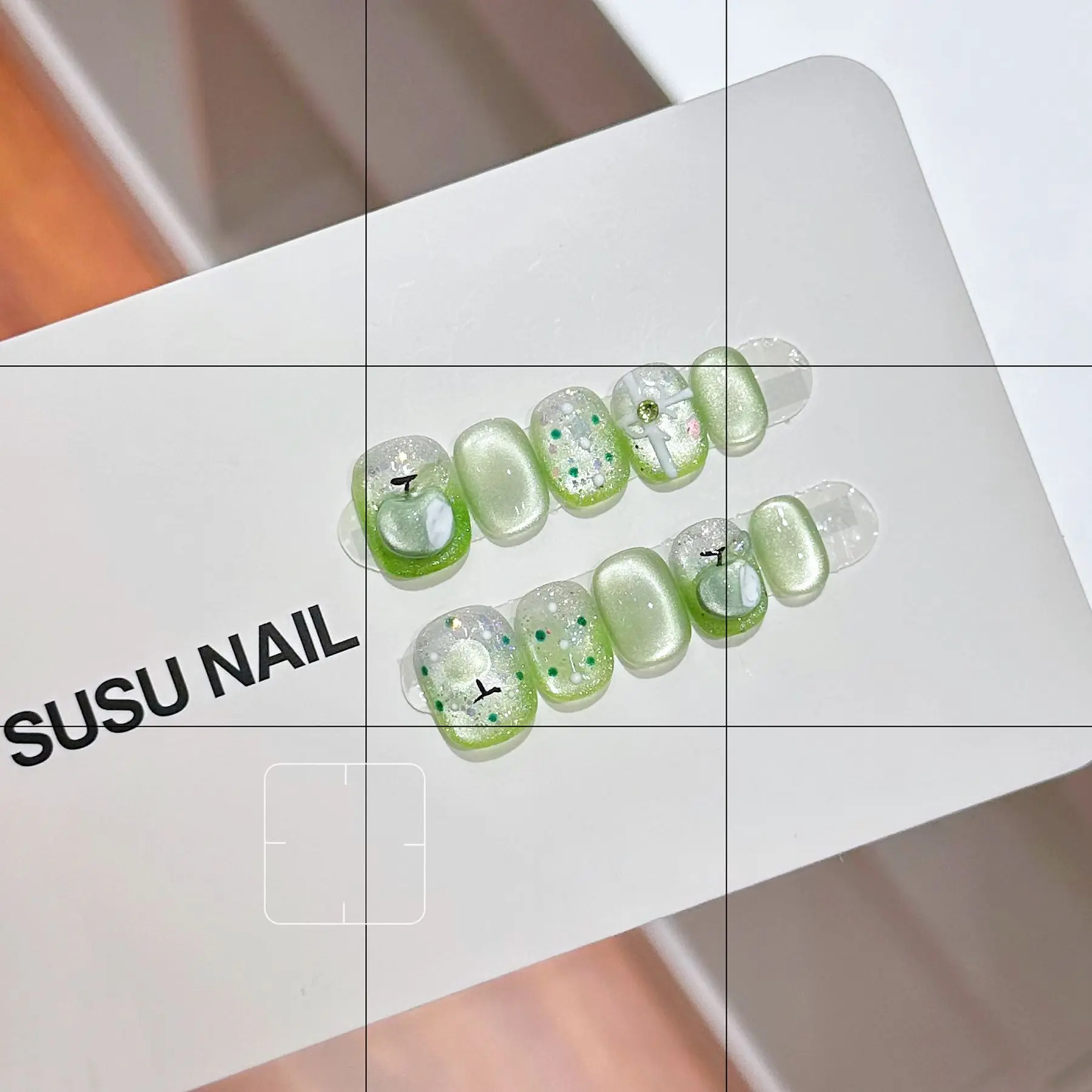 

10pcs Handmade Press on Nails Green Green Apple Paradise Full Coverage Nail Tips for Women&Girl Short Removable Wearable Nail