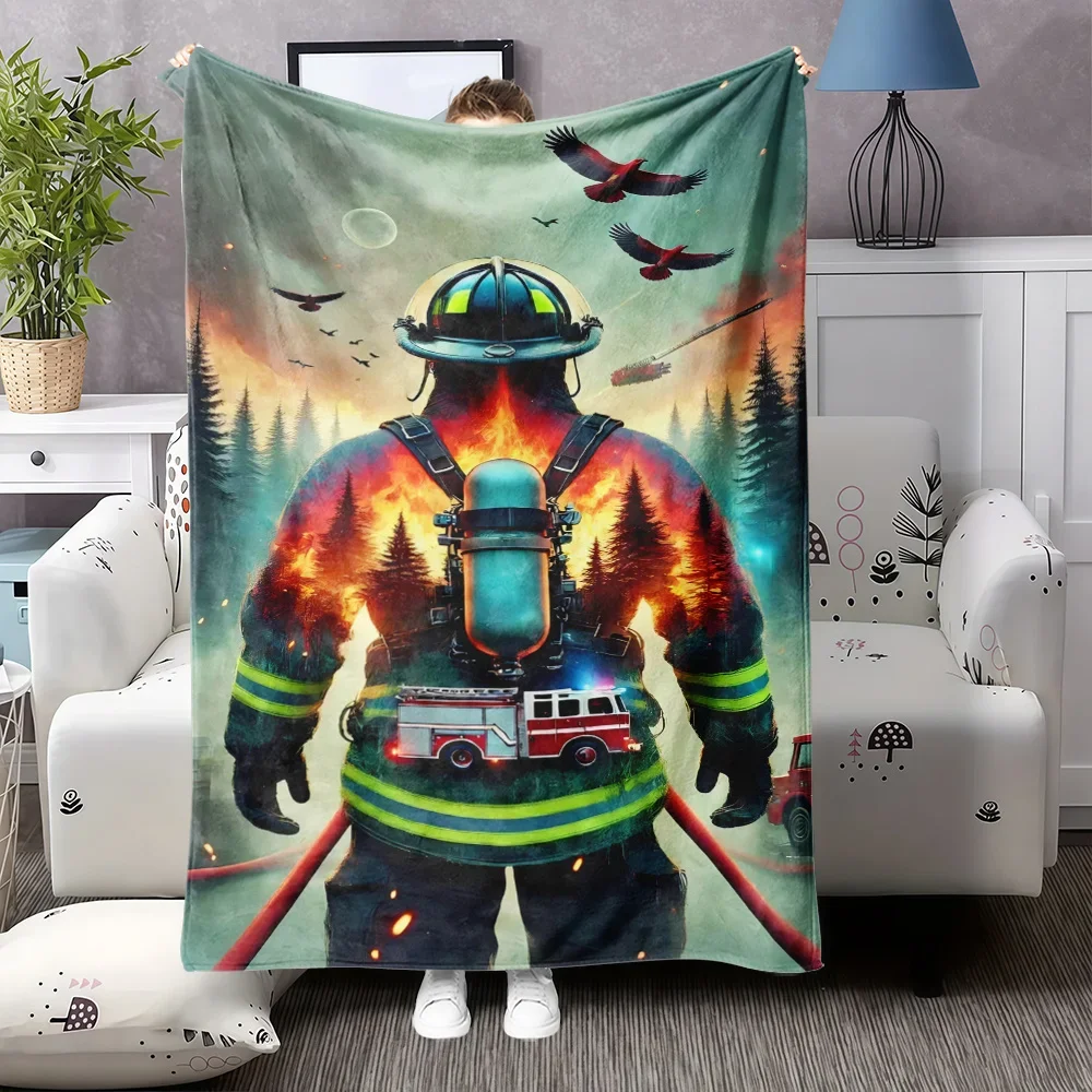 

Фланелевое одеяло PC Jungle Warrior Firefighter с ярким дизайном пожарного и шлемом, мягкий всесезонный плед с пожарной машиной для детей