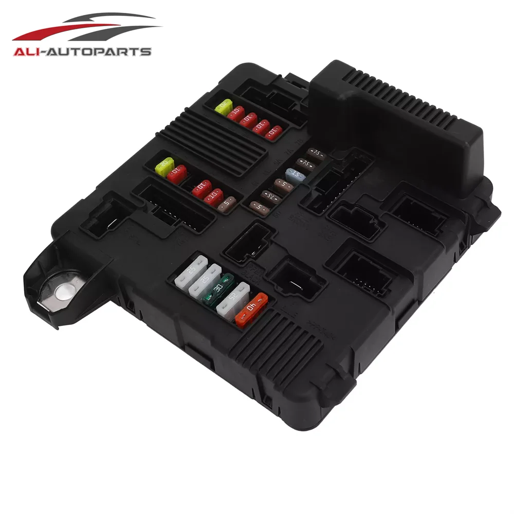 Engine Fuse Box 8200306033 For RENAULT SCENIC II MEGANE II 1.9 DCI 2002-2006