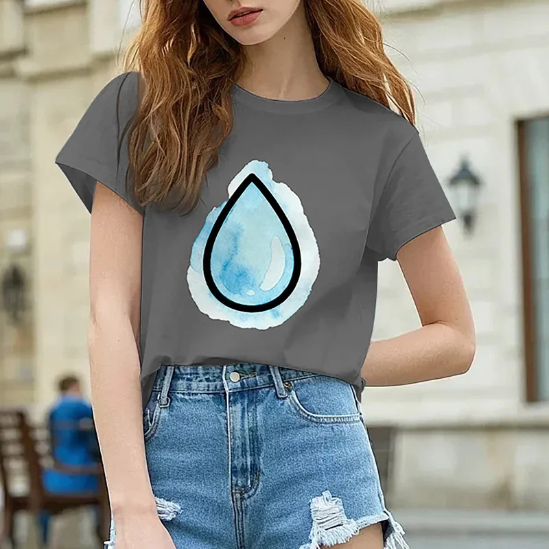 Damska koszulka z krótkim rękawem, okrągłym dekoltem i nadrukiem, prosty wzór, stylowa i elegancka, idealna na lato.