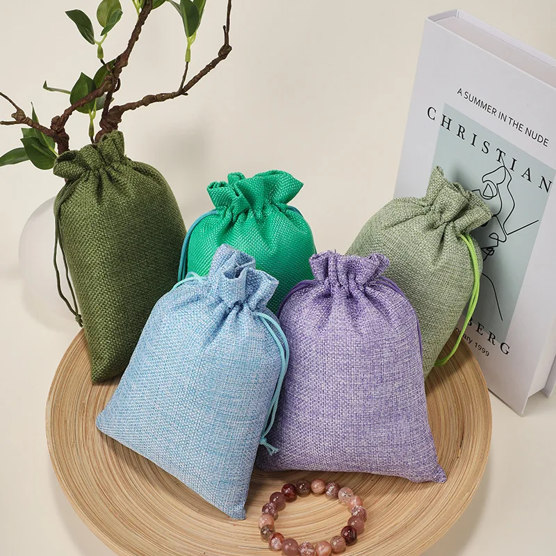 50 Stück/Lot (7 Größen) Modische Jute-Geschenktaschen mit Kordelzug, Naturfarbene Jutebeutel in verschiedenen Größen für Schmuckverpackungen, Hochzeitstaschen mit Süßigkeitentaschen