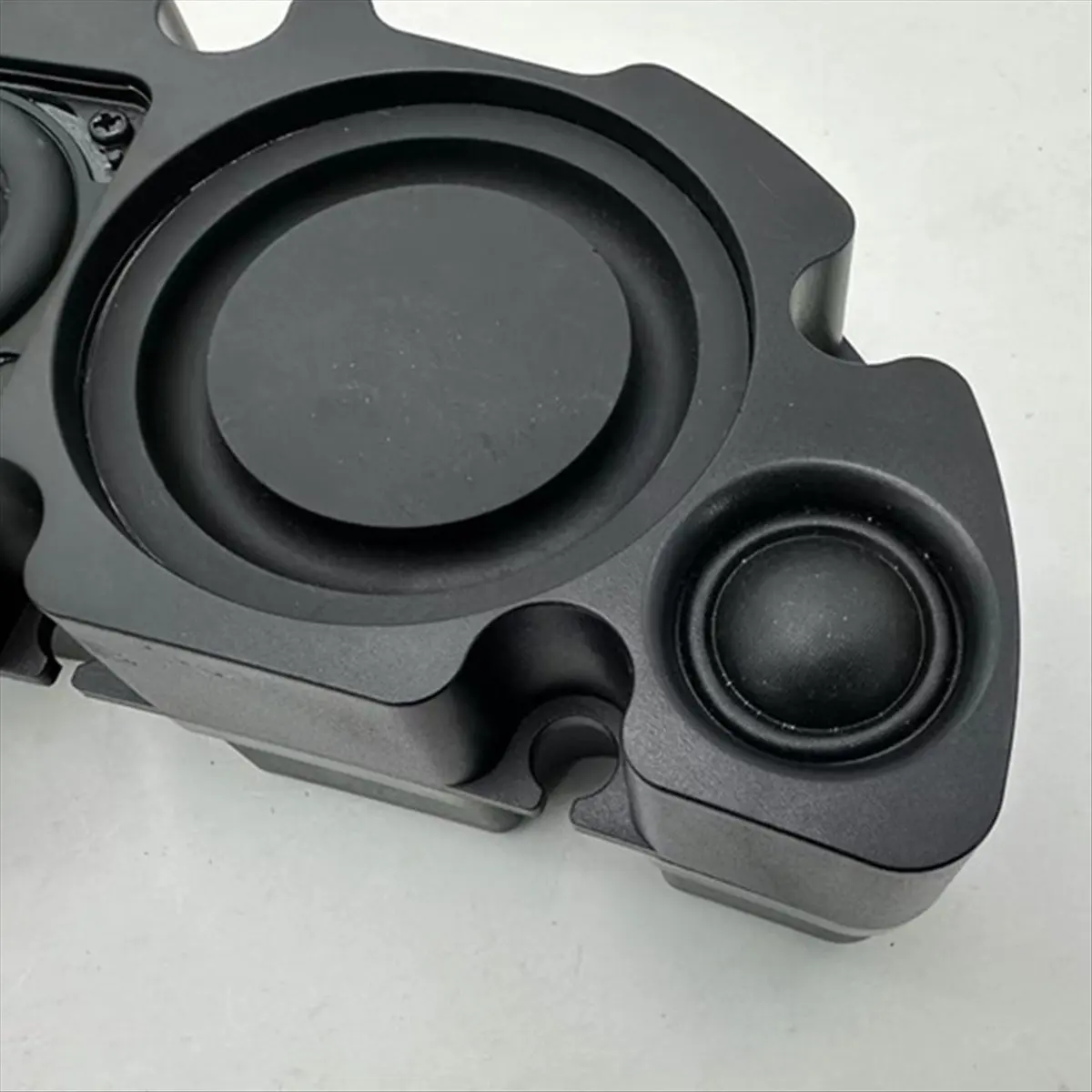 【BUY NOW】1PCS Hi-Fi 2-Way Passive Speaker Triple Driver Dual Bass Diaphragms & Long-Throw Dual Tweeters for Home / Studio Audio