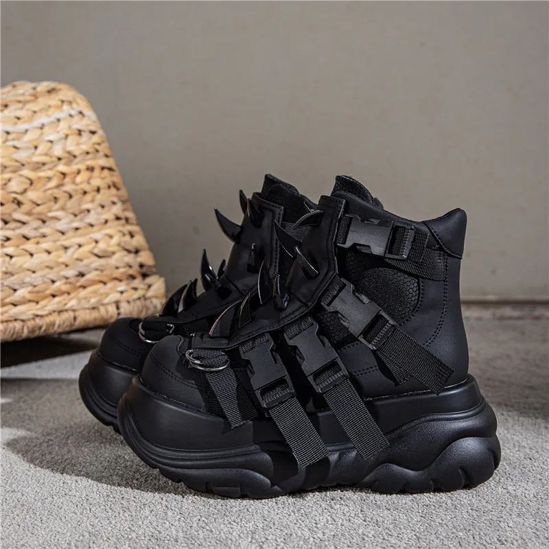 2025 New Women Genuine Leather Punk Muffin Platform Sports Retro Rivet Heavy Metal Short Boots