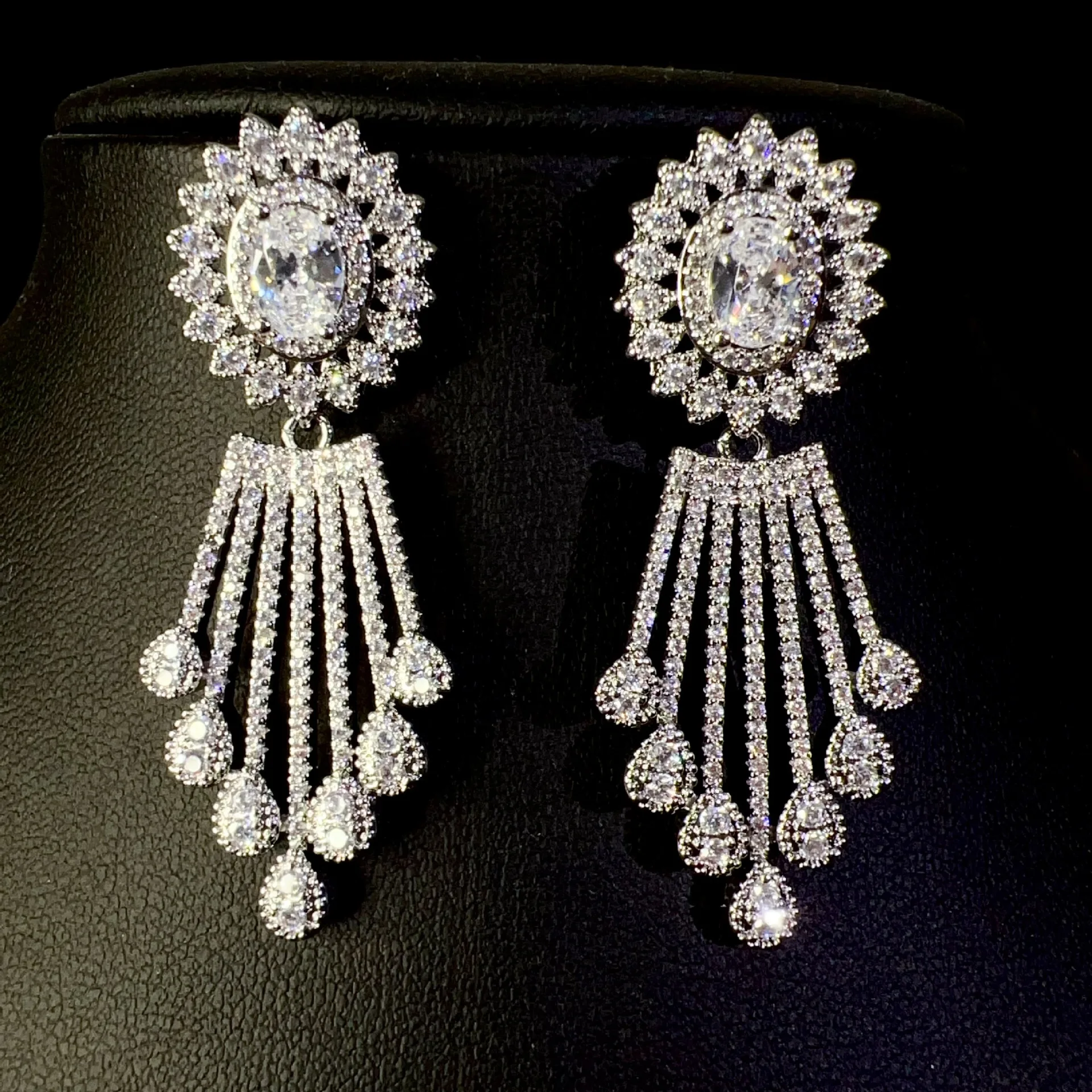 

New Vintage Silver color Elegant Drop Earrings Women's Dress Accessories Jewelry Suitable for Wedding Holiday Prom Gifts E348