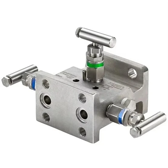 Two Valve Three Valve 305 Integral Manifold 304 Conventional Manifold 306 Inline Manifold
