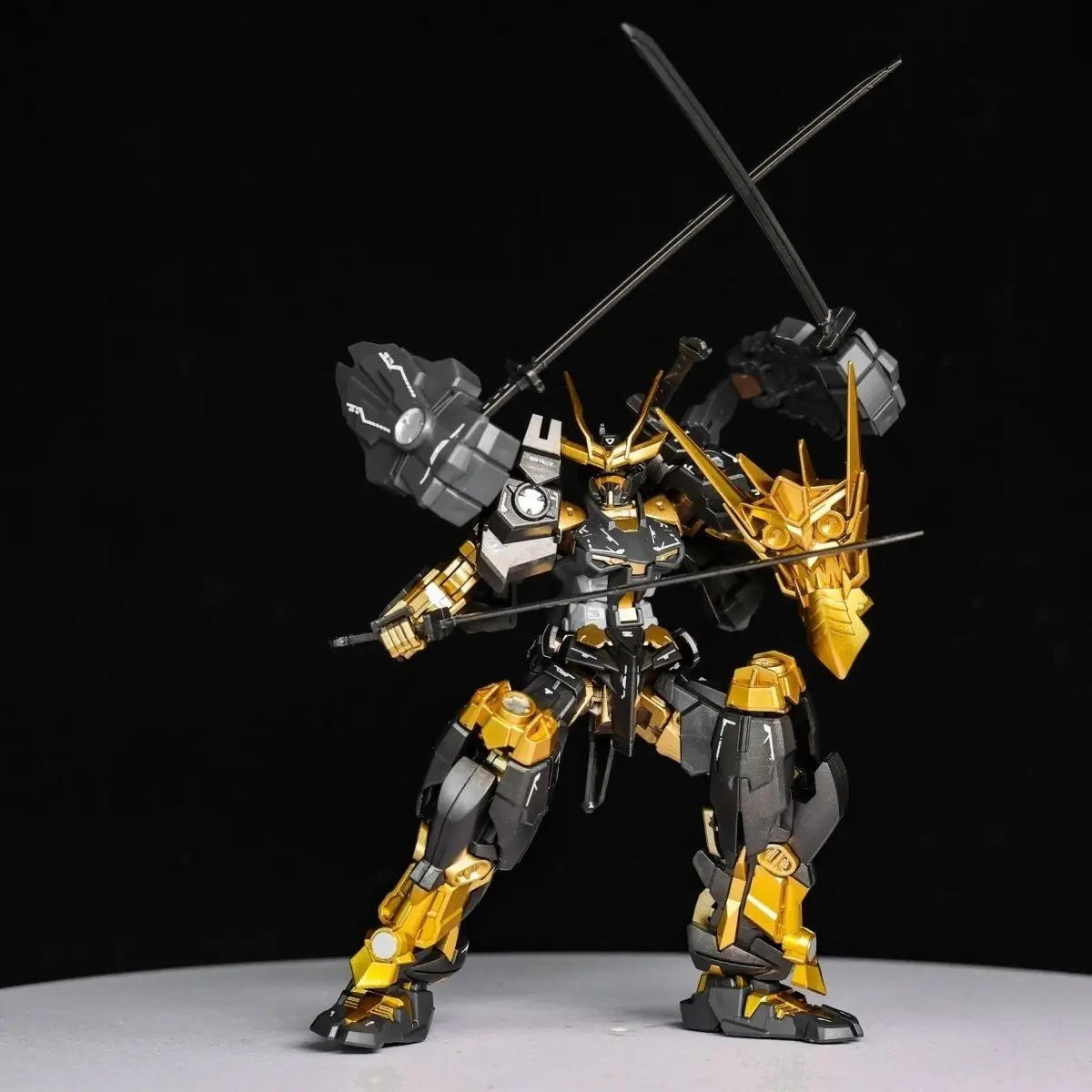 Weimei Model Hg 1/144 Sengoku Astray Black-Gold Color Assembly Model Movable Joints Collectible Robot Kits Models Kids Gift