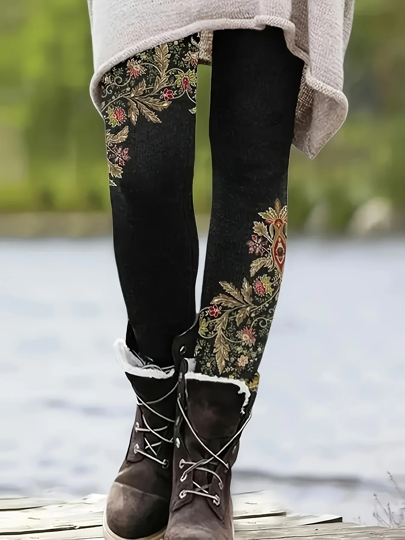 Women Mid‑Rise Fleece Lined Leggings Vintage Ornate Floral Side Print Stretch Warm Ladies Casual Pants