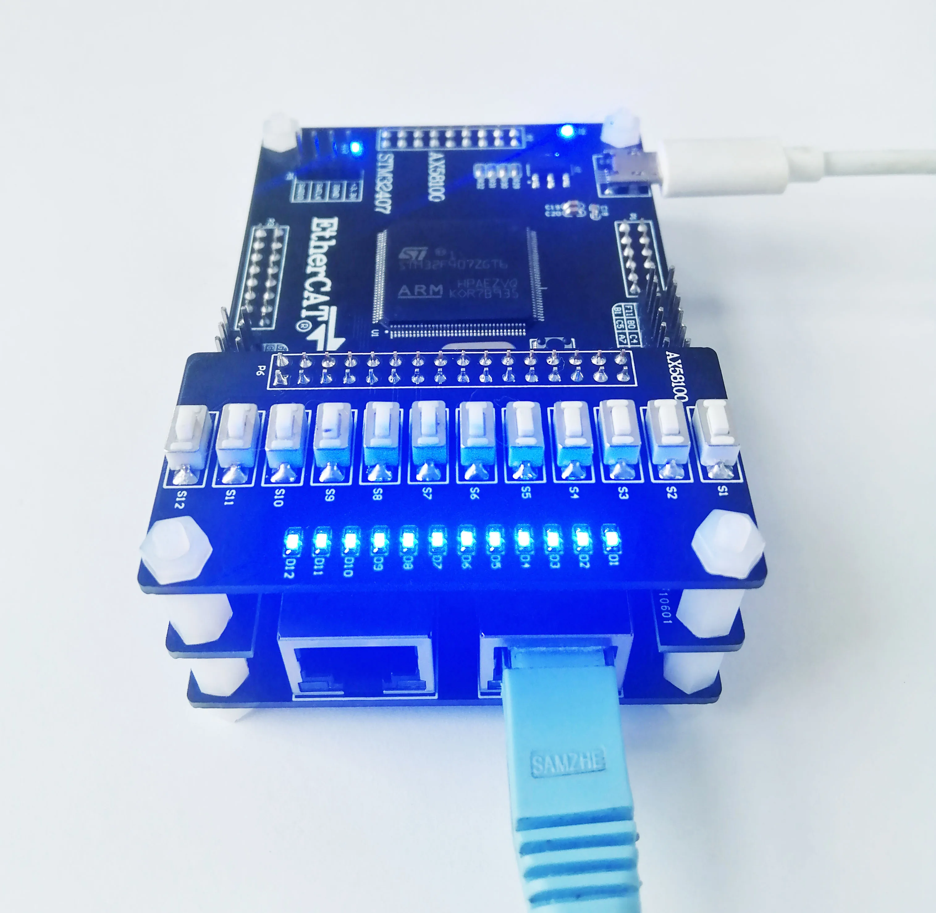 AX58100 Slave Station AX58100 Development Board EtherCAT Slave Station 32IO CIA402