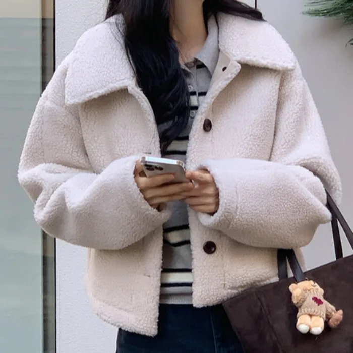 패셔너블 캐주얼 양털 자켓 빈티지 디자인 나이를 잊게 하는 겨울 코트 한국 스타일 폴리에스터 소재 중간 길이