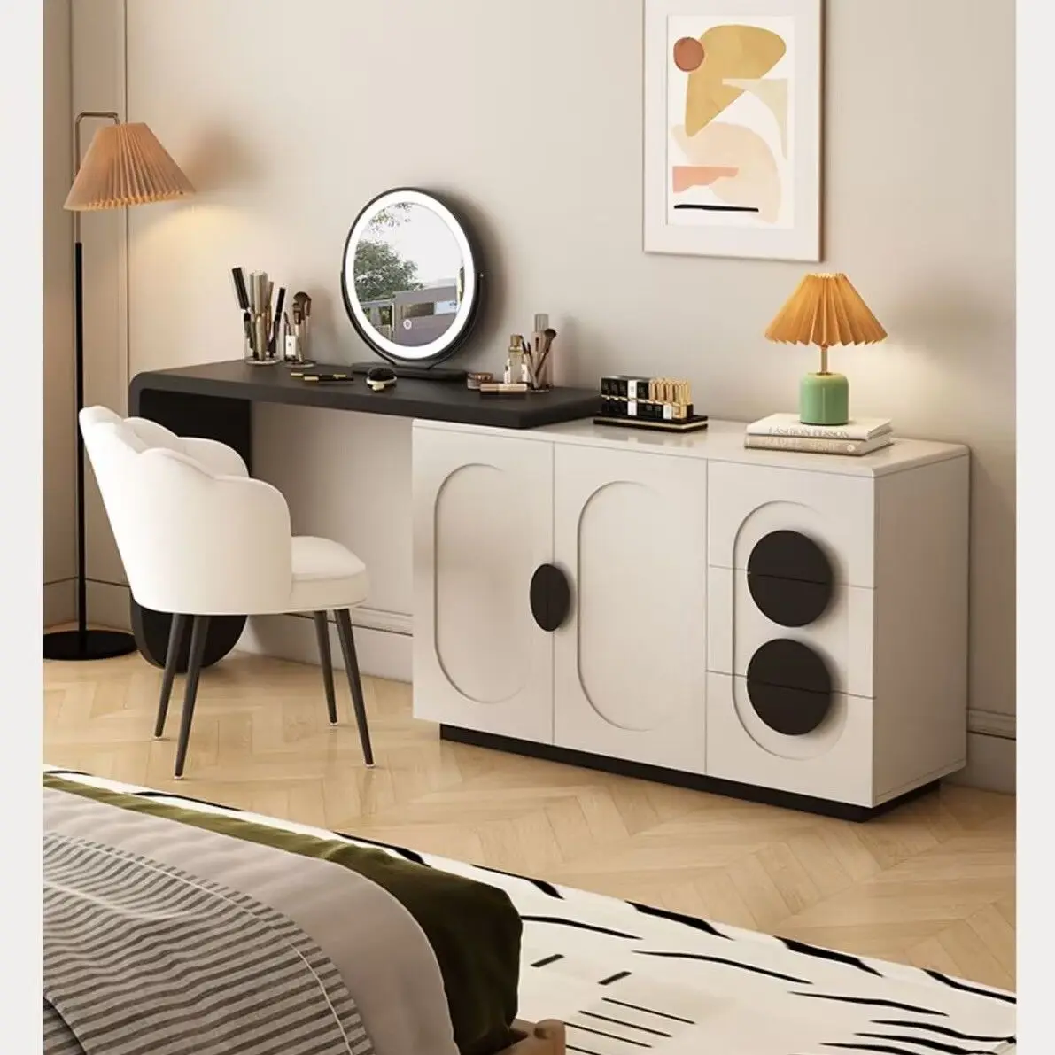 كريم الرياح، خزانة خشبية صلبة، شقة صغيرة، غرفة نوم رئيسية، غرفة نوم على الصدر، حديثة وبسيطة