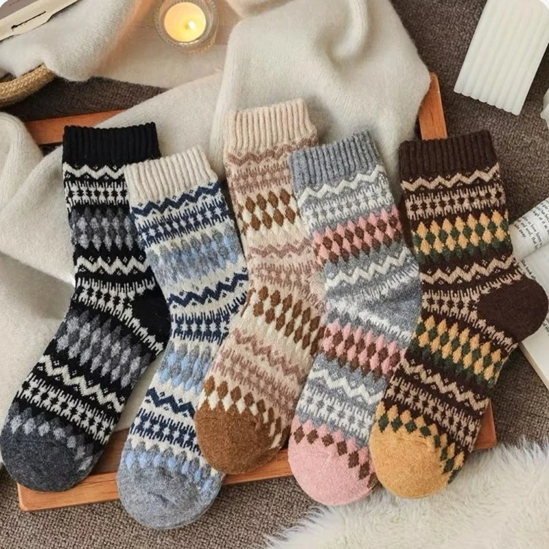 1/5 Paar atmungsaktive, rutschfeste Retro-Mid-Tube-Socken mit Frühling und Herbst, mit Fleece verdickten, warmen, lässigen Wollsocken hinzugefügt