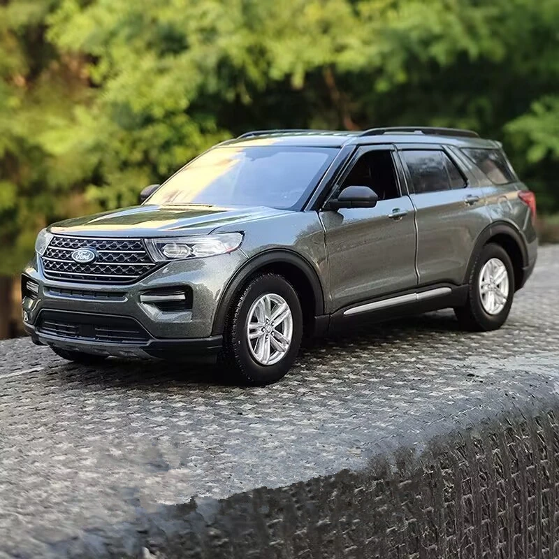 New 1:24 Ford Exploer XLT SUV Alloy Car Model Diecast Metal Off-road Vehicles Car Model Simulation Collection Childrens Toy Gift