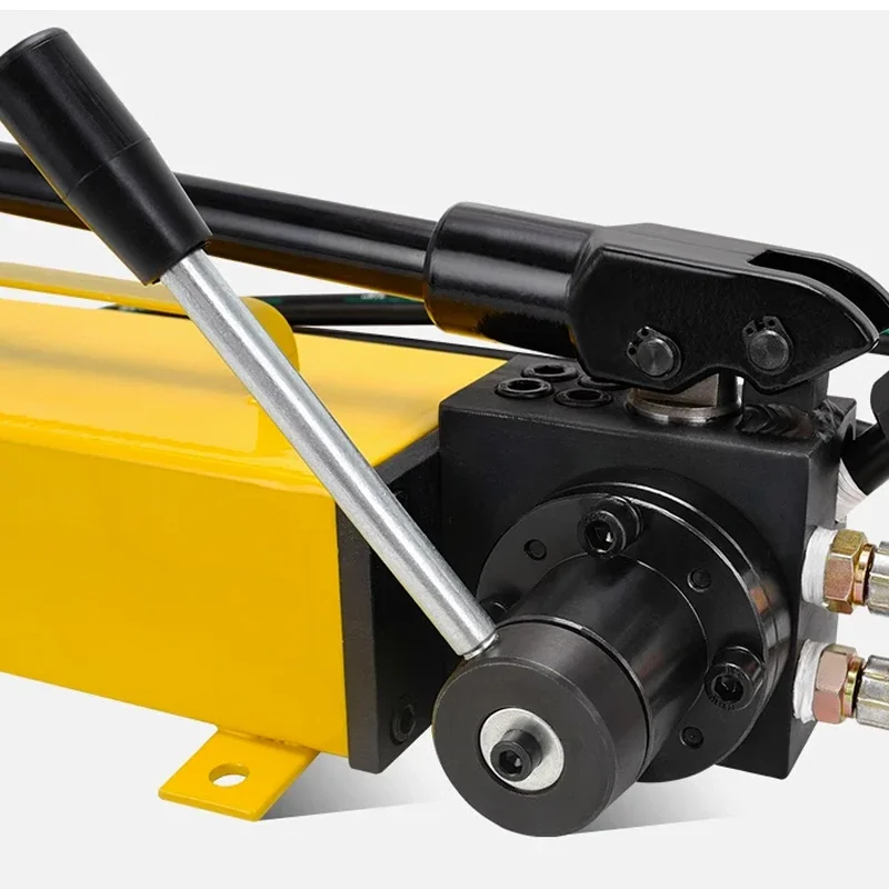 CP-700S Dual Circuit Manual Hydraulic Pump Double Acting Split High Pressure Pumps 3000CC Oil Storage Shockproof Pressure Gauge