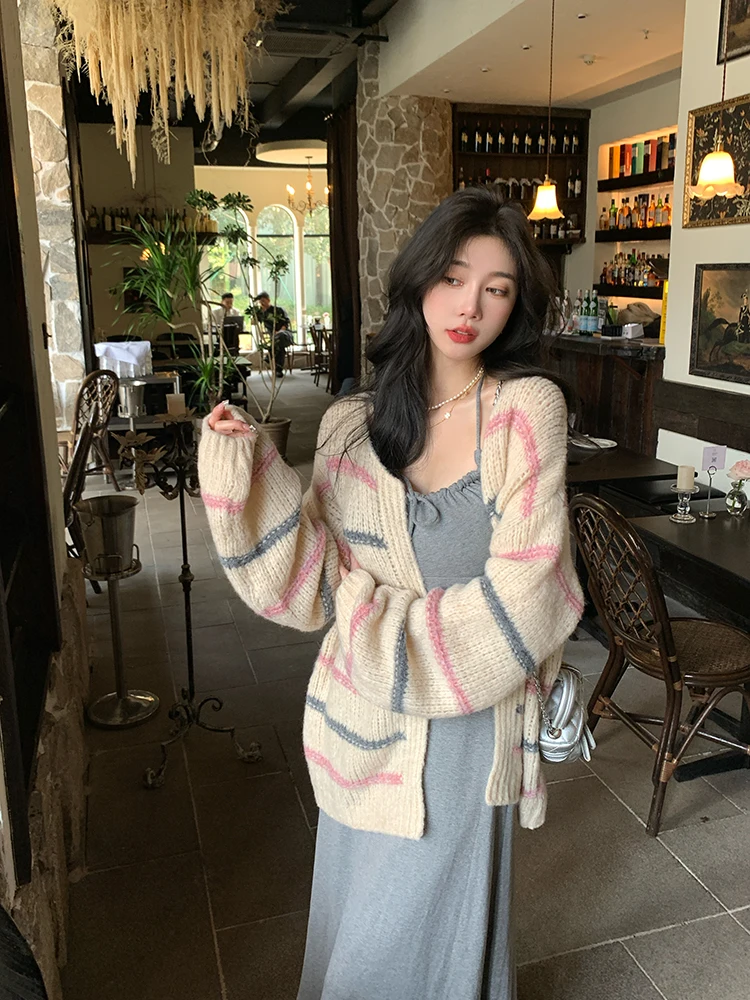 

Женский вязаный кардиган Chen DaYu, розовый в полоску, свободный крой, весна 2025, новинка, удлиненный, средней длины, с V-образным вырезом