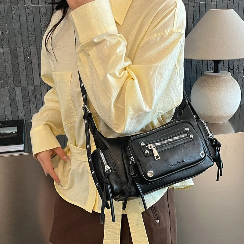 

Black PU Leather Crossbody Bag 2026 Punk Style Rivet Shoulder Purses and Handbags Motorcycle Bag Brand Half Moon Underarm Tote