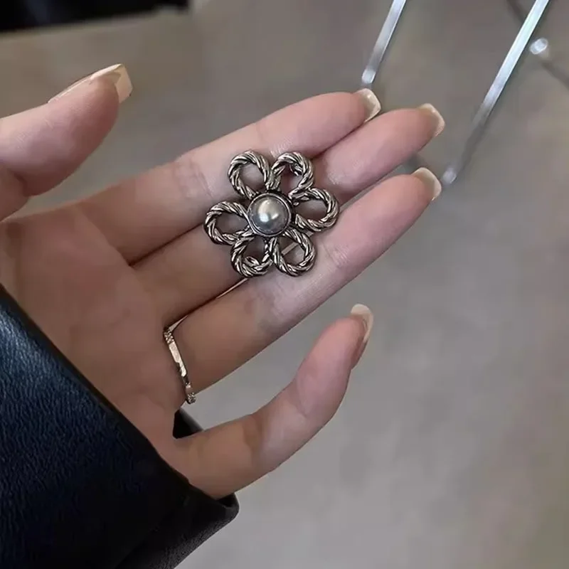 Fashion Jeans Waist Adjustable Buckles Beautiful Hollow Metal Flower Button Woman‘s Trouser Wide-to-narrow Adjustable Buckle