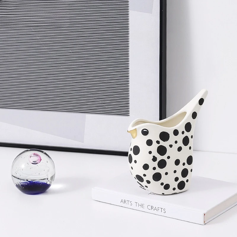 Modern home hand-painted ceramic bird ornaments, fashionable   bookcase fun soft decoration accessories