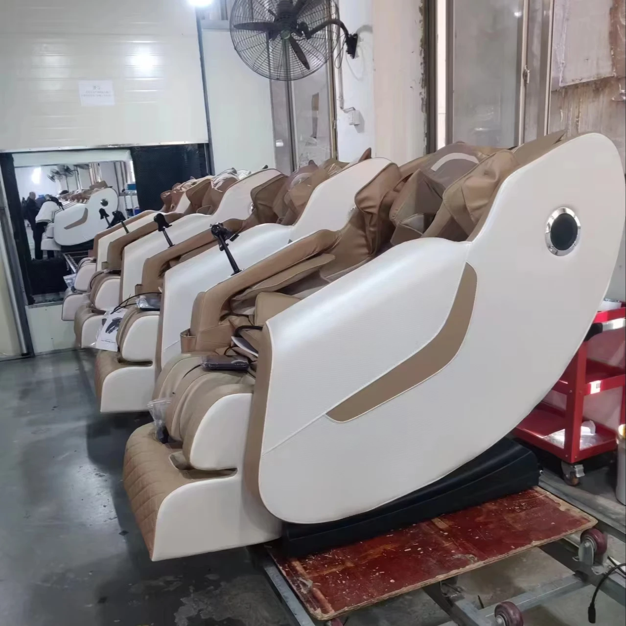 

Ultra-Comfort Zero Gravity Massage Chair - Ergonomic Design For Ultimate Relaxation & Pain Relief