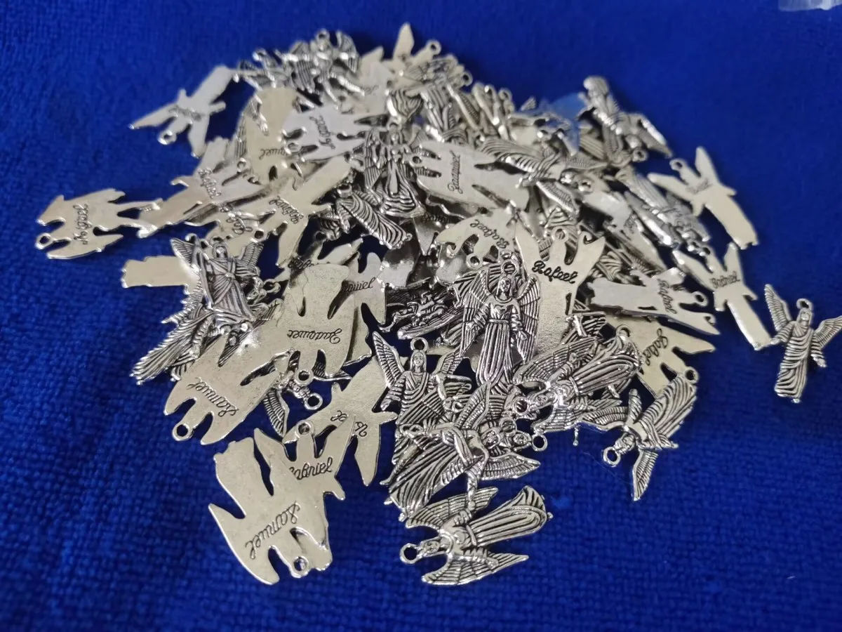84pcs Mixed Tibetan Silver Metal Wing Angel Charms Pendants A1696-A1702