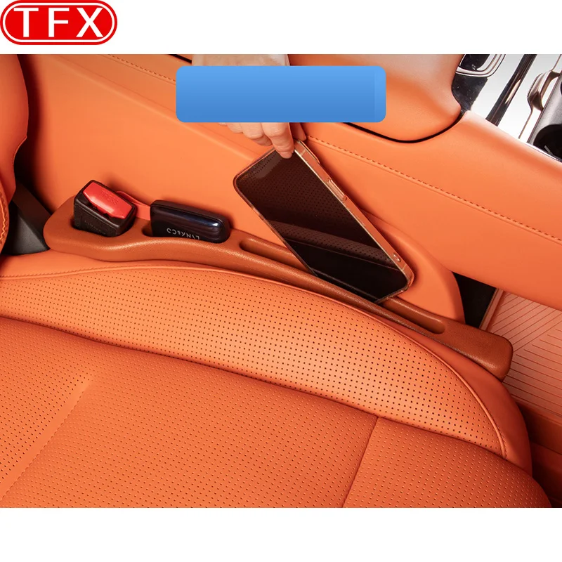 

Для Lynk&Co 900 2025: Накладки для зазора сиденья — герметичные, предотвращают выпадание предметов из зазора сиденья, автоаксессуары