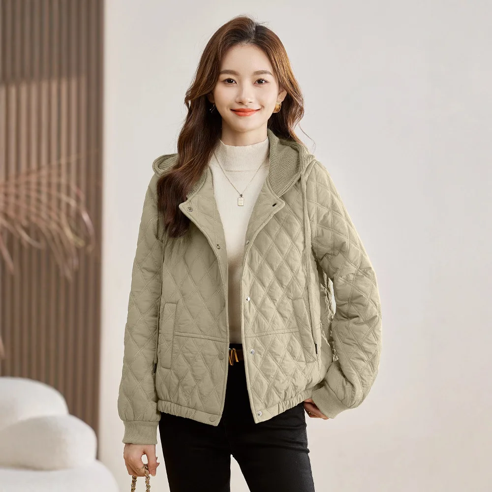 Women's 2025 Winter New Hot-Selling Hooded Quilted Coat Short Style Petite Lightweight Down Cotton Jacket