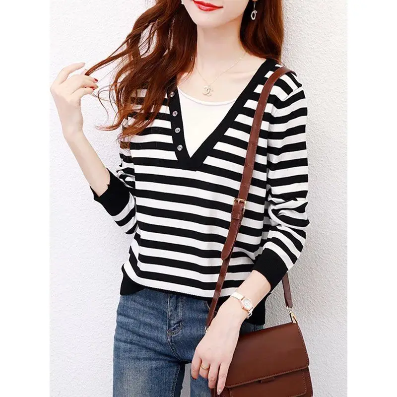 

2023 Spring Autumn Women New V-neck Sweater Tops Female Long Sleeves Pullover Tops Ladies Patchwork Stripes Knitted Tops S234
