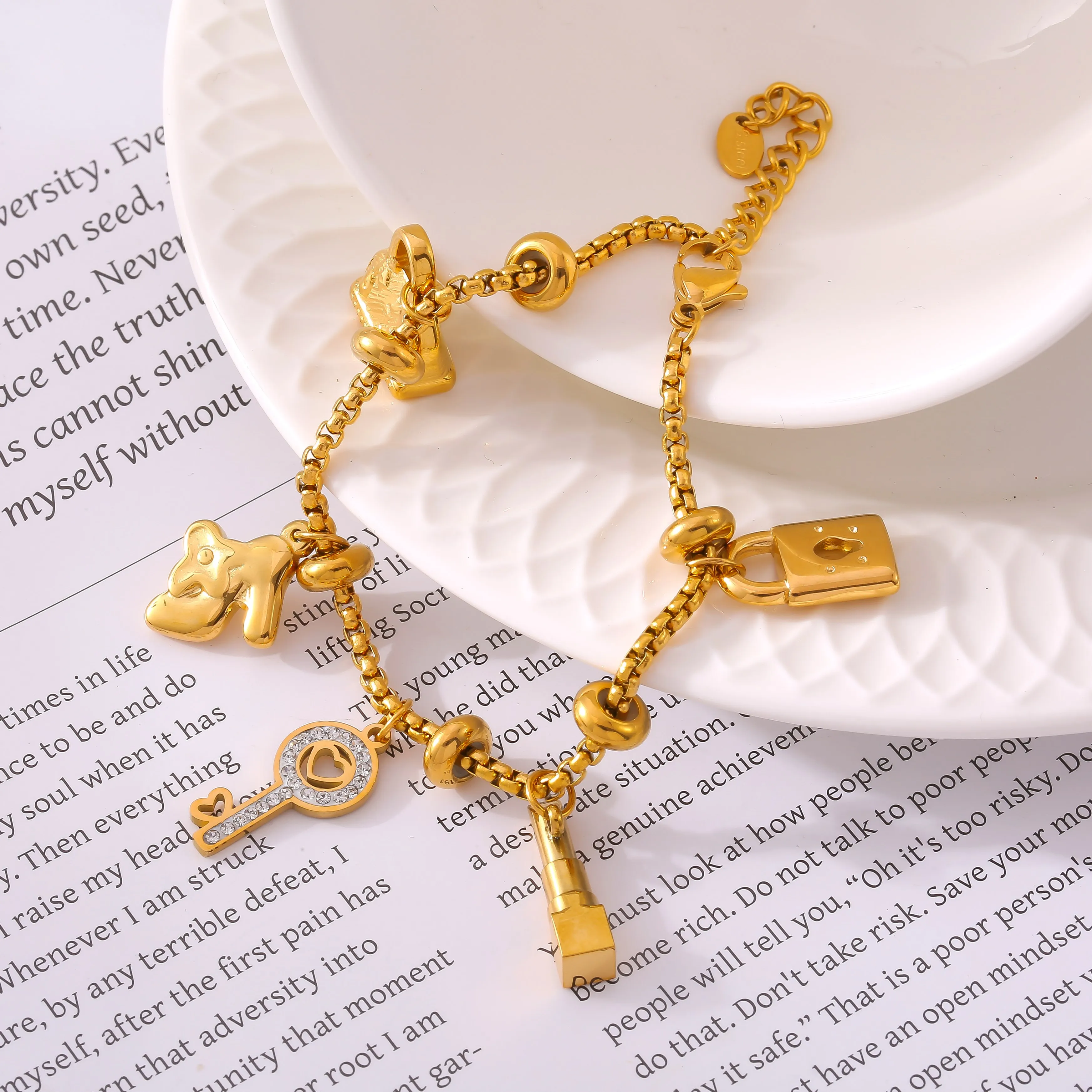 Multi Pendant Stainless Steel Bracelets For Women Gold Plated Waterproof No Tarnish Women\'s Charm Bracelet Luxury Woman Jewelry