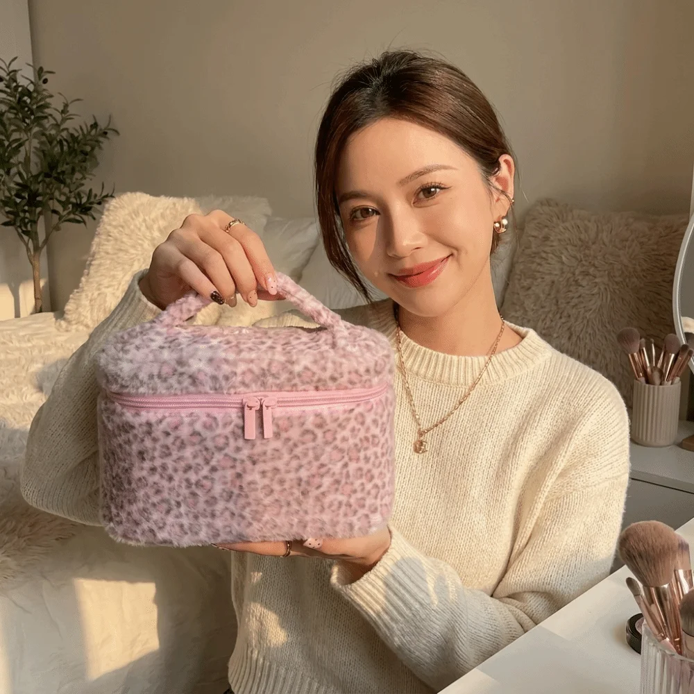 Portable Pink Leopard Print Makeup Bag Large Capacity Top Handle Toiletry Organizer Smooth Material Zipper Cosmetic Bag