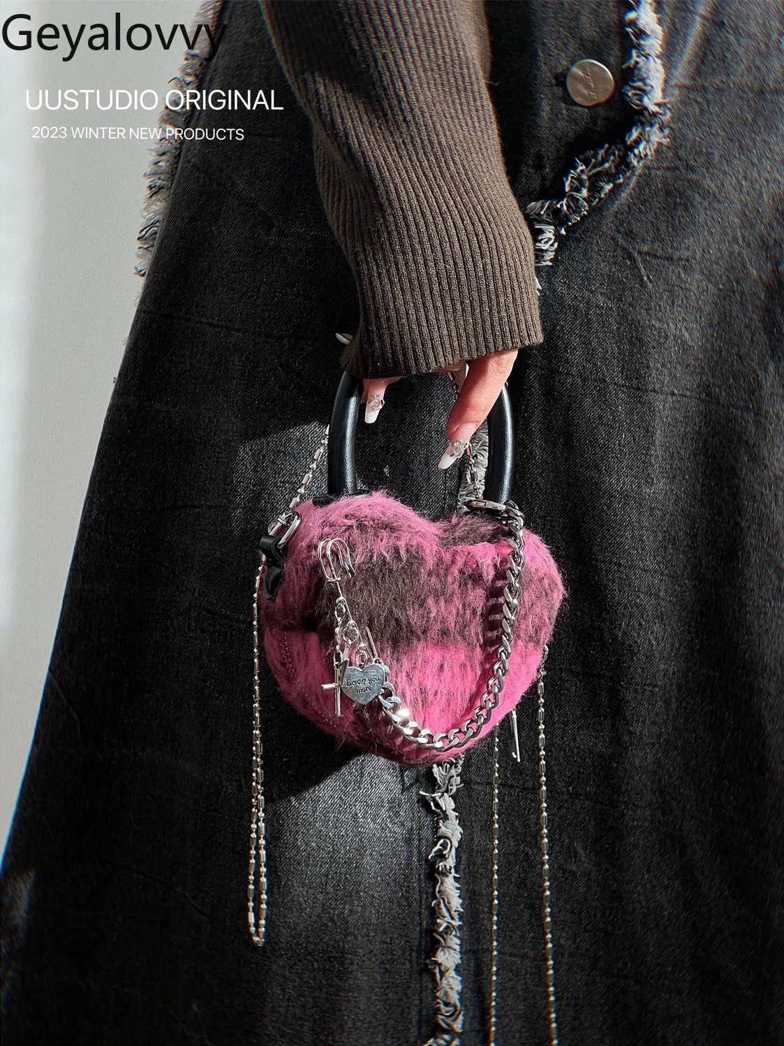 

Punk Style Fashion 2025 New Women's Messenger Bag Original Niche Design Woolen Plaid Girl Y2K Love Mini Chain Bags for Women