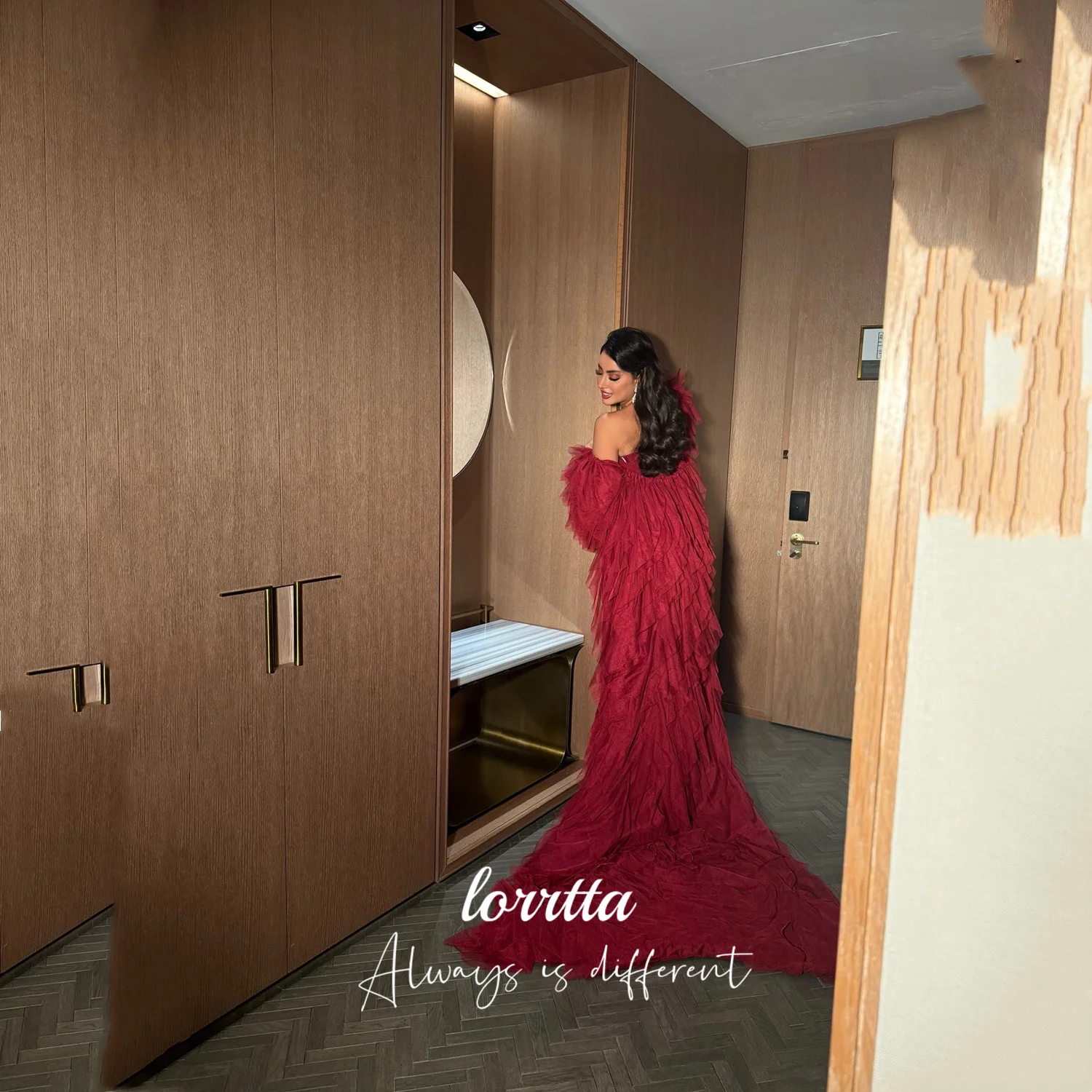 

Lorrtta فساتين 미פרי Роскошные женские вечерние платья для особых случаев Элегантные вечерние платья с открытой спиной 2025 Красный хвост 드레스