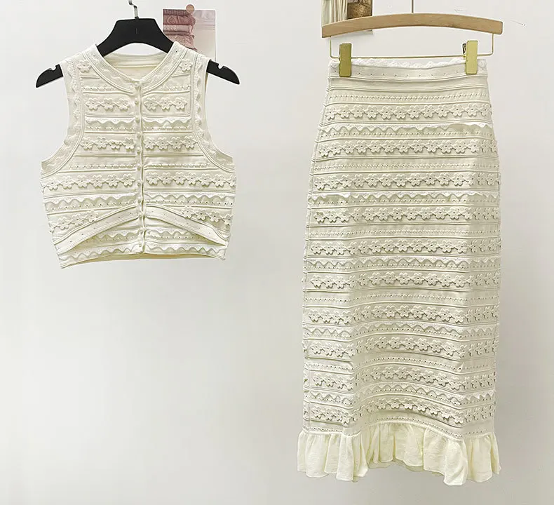 

Women Hollow Out Knitted Set Three Dimensional Flowers Pearl Buttons Vest Tops or Ruffles Slit Midi Skirt Lady Suit