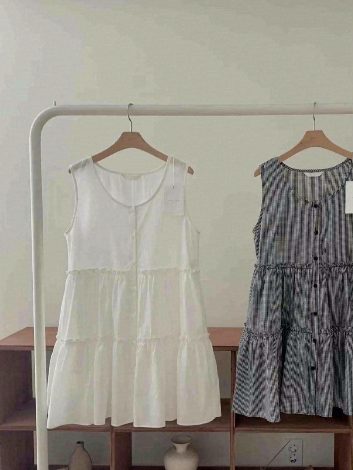 Women's Dress Spring, Summer, Autumn New Fashion Round Neck Age Reducing Single Breasted Sleeveless Dress