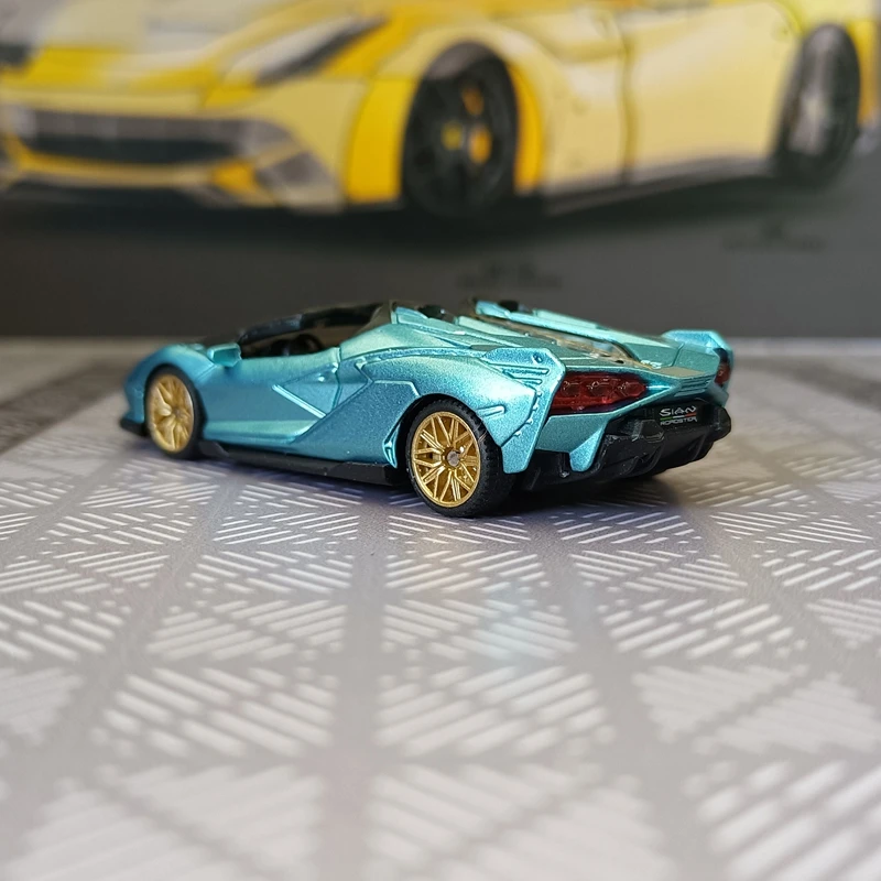 

Модель суперкара Lamborghini SIAN из сплава, масштаб 1:64, статическая, миниатюрная, для гонок, подарок, украшение, богатая детализация, высокое качество изготовления.