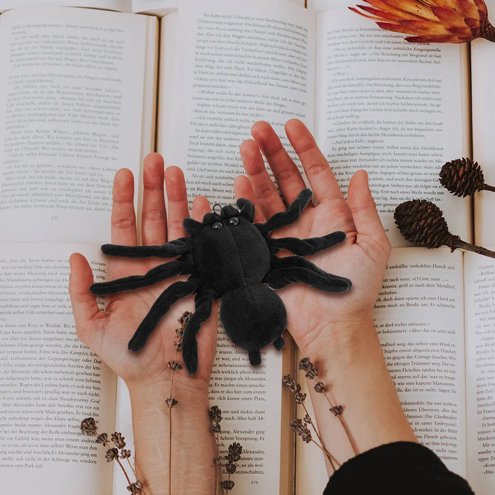 

2Pcs Spider Brooch Pin Chic Lapel Badge Novelty Decorative Brooches for Women Costume Party Halloween Festival Gift Accessory
