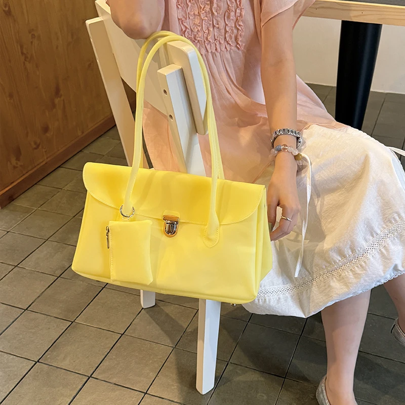 Niche Candy Color Matte Semi-transparent PVC Jelly Tote Bag, 2026 New Women Summer Beach Portable Handbag