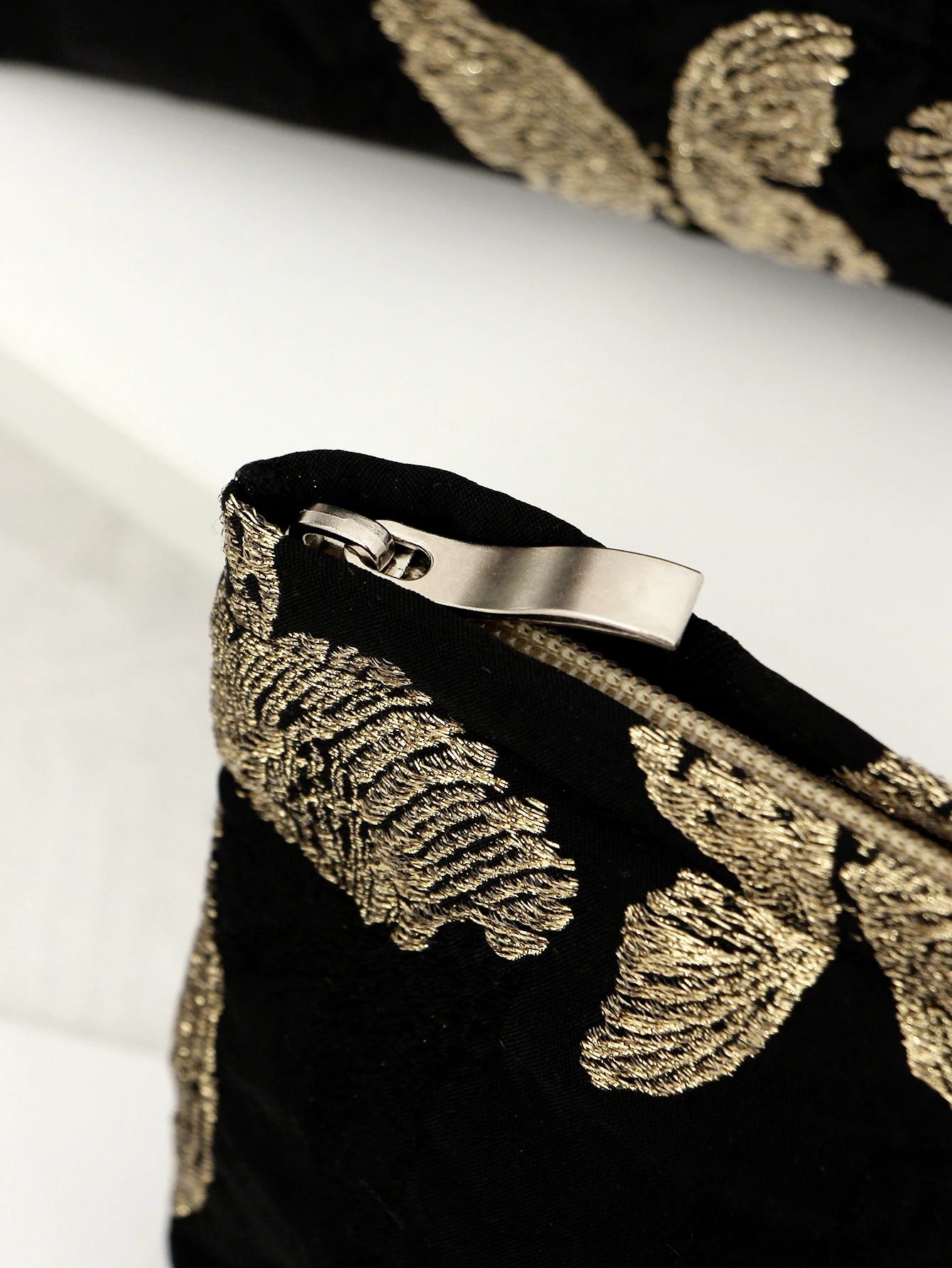 1 قطعة/مجموعة حقيبة مكياج على شكل فراشة سوداء، حقيبة مكياج عصرية بسحاب ذات سعة كبيرة، حقيبة تخزين متعددة الوظائف