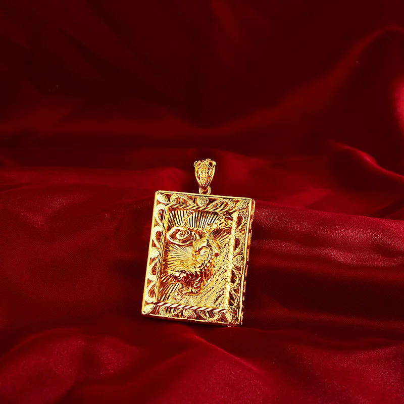 AU999 24K pure gold men women domineering fashionable gold pendant, 3D carved unisex trendy clavicle pendant for daily wear
