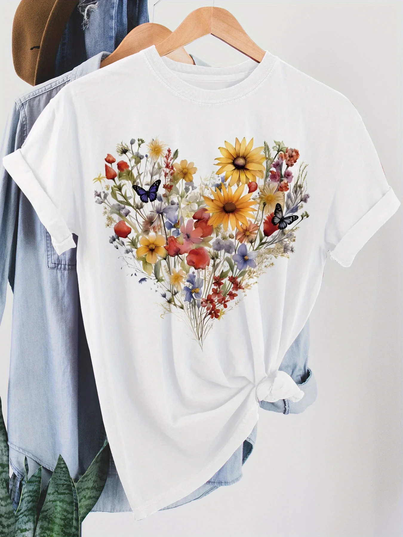 Sleeved Round-Neck T-Shirt with Directional Floral Heart Print Harajuku Sleeve T-shirt Clothing Street Top Tee Aesthetic Clothes