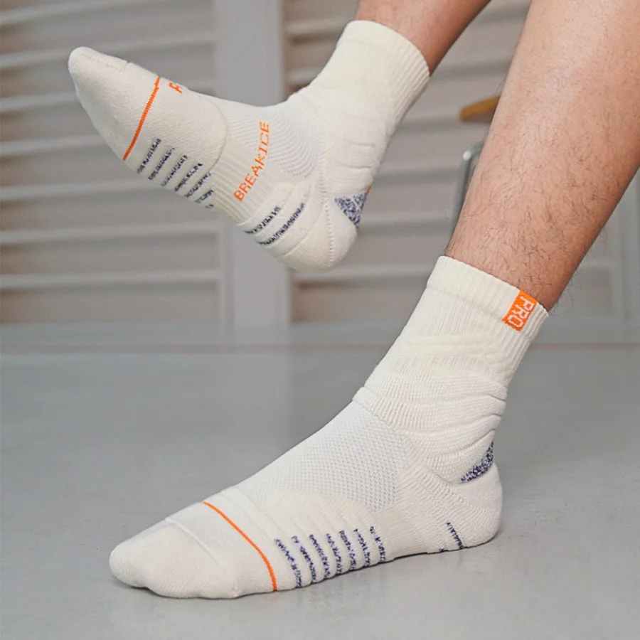 2/4 paires de chaussettes de sport d'entraînement pour hommes, fond de serviette avec rembourrage épais, antidérapant et absorbant la sueur, sec et respirant