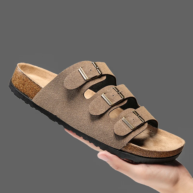 

Новинка 2024, унисекс, 35–46, мужские и женские пробковые тапочки, кожаные сабо, пляжные сандалии, высокое качество, мягкие пробковые шлепанцы с пряжкой, обувь