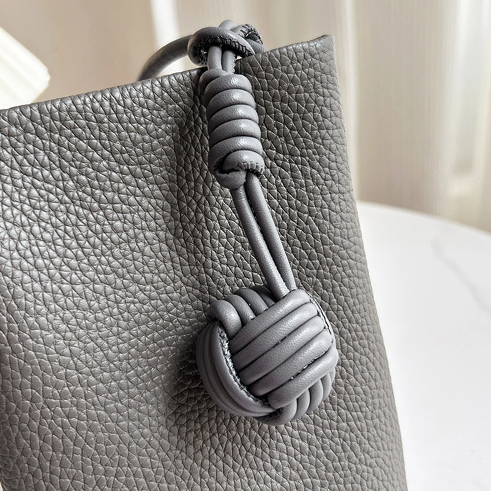 Echt leder kleine Frauen Umhängetasche benutzer definierte Initialen hand gewebte Ball Telefon Schulter tasche personalisieren Name Dame Mini Beutel Geldbörse – Detail 15